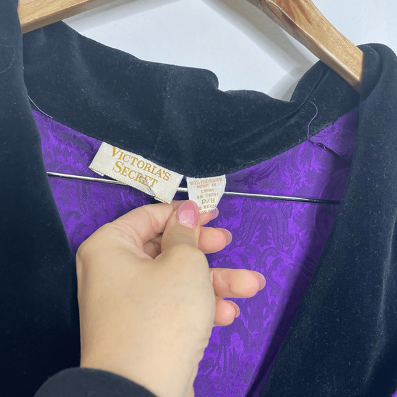 VINTAGE 90s Victoria's Secret Gold Label Paisley Purple Robe velvet womens S - Picture 4 of 6